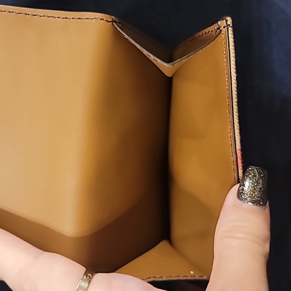 Burberry  wallet - Picture 5 of 7
